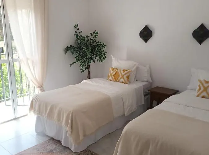 Nueva Pueblo Andaluz Casa Grafton Holiday home *